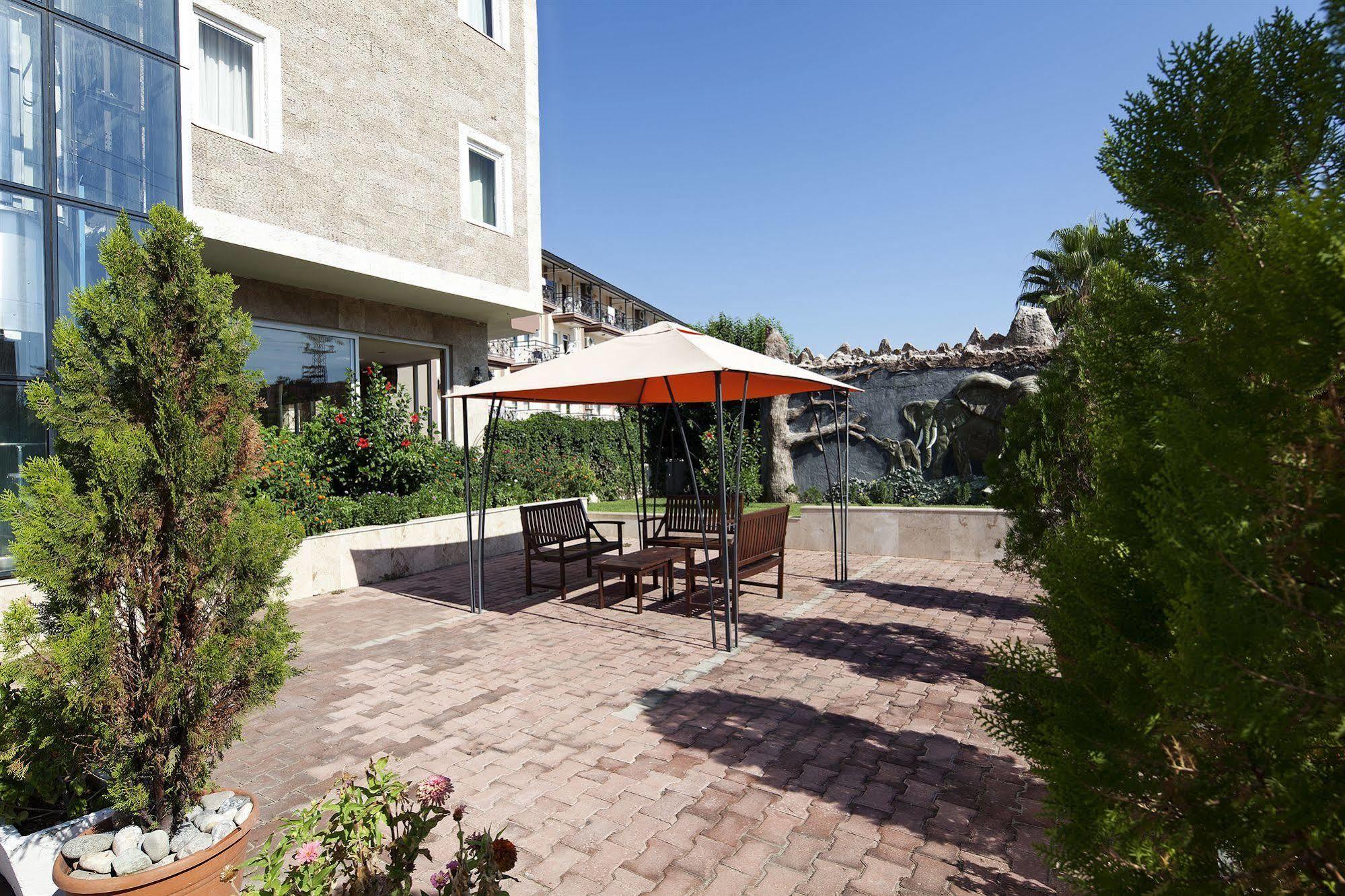 קמר Larissa Garden Hotel מראה חיצוני תמונה